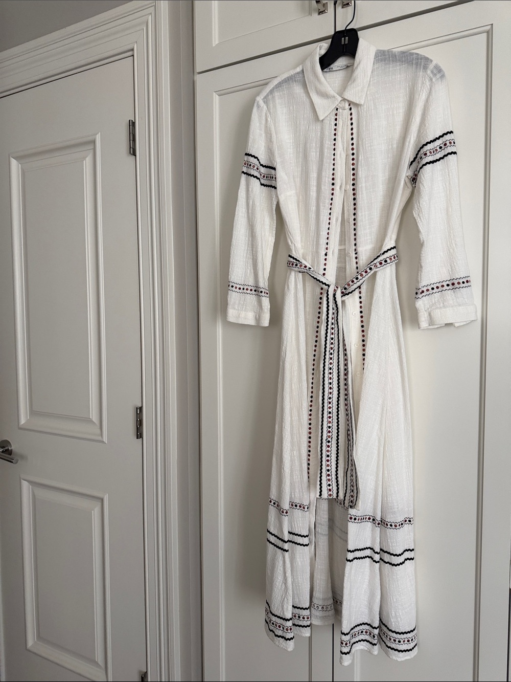 Zara White Long Sleeve Embroidered Shirt Dress with Waist Tie
